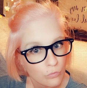 Meet your Posher, Candy